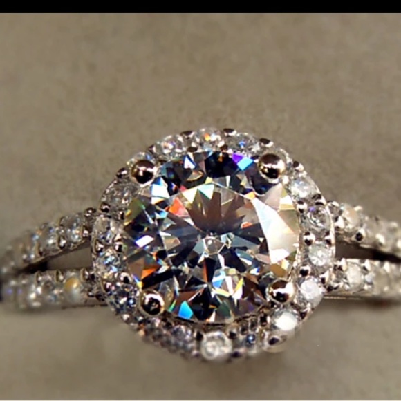 925 STERLING SILVER 2CTW CUBIC ZURCON HALO RING - Picture 2 of 3